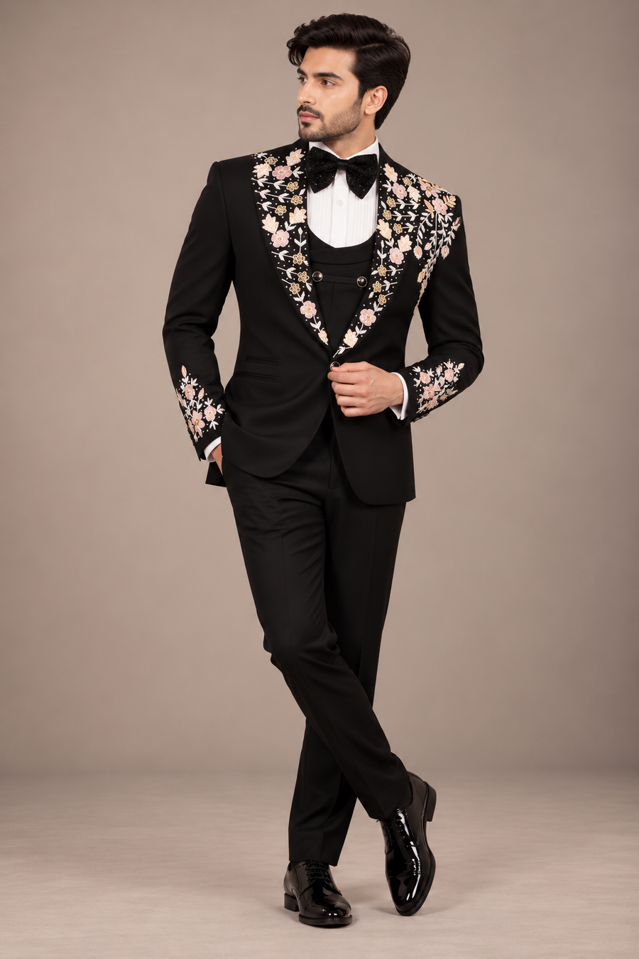 Monarch Ivory Tuxedo Suit