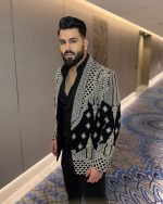 knight II tuxedo suit - Image 3