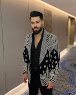 knight II tuxedo suit - Image 4