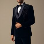 Noir tuxedo suit
