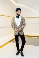 Tuxora tuxedo suit - Image 6