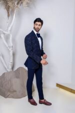 Drape & Detail tuxedo suit - Image 5